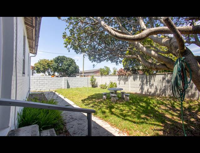 2 BEDROOM HOUSE FOR SALE IN WILLOW PARK
